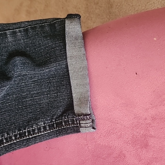 Capri Jeans - Picture 2 of 4